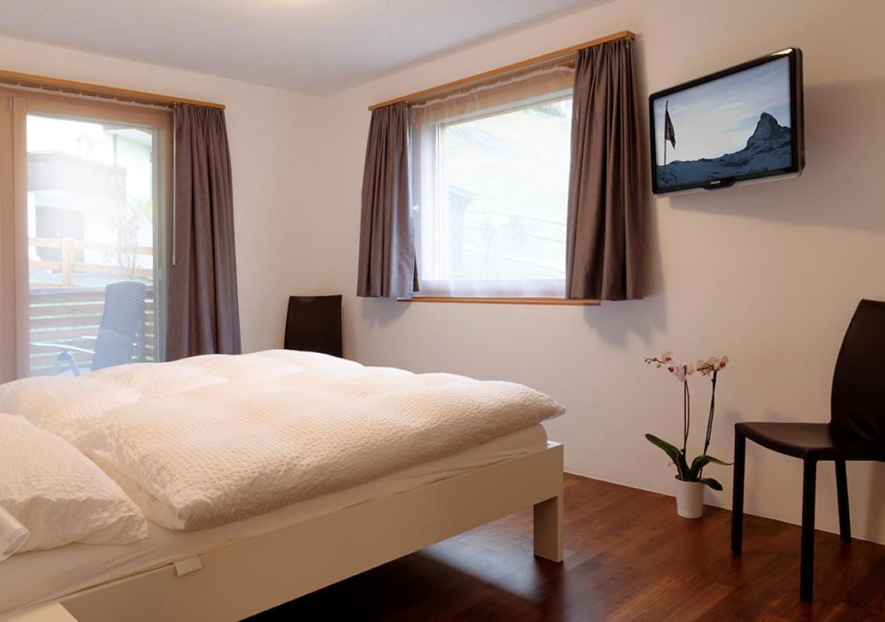 Apartment Superior Parrot Zermatt Exterior photo